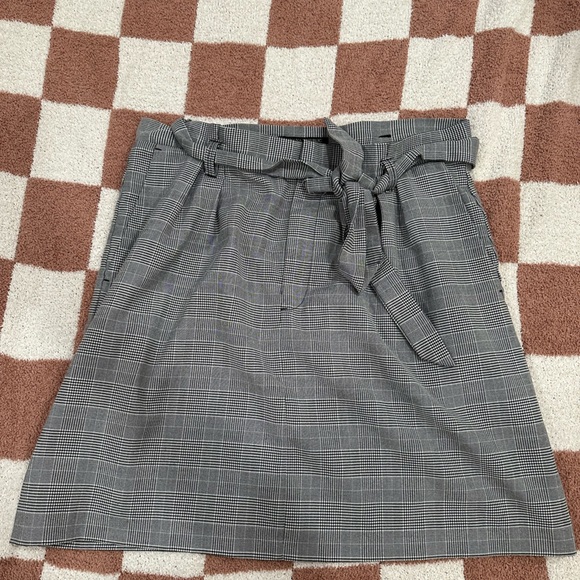 Banana Republic Size 8 Plaid Paper Bag Skirt - Picture 1 of 3